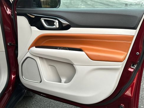 Used 2022 Jeep Compass Limited image 14