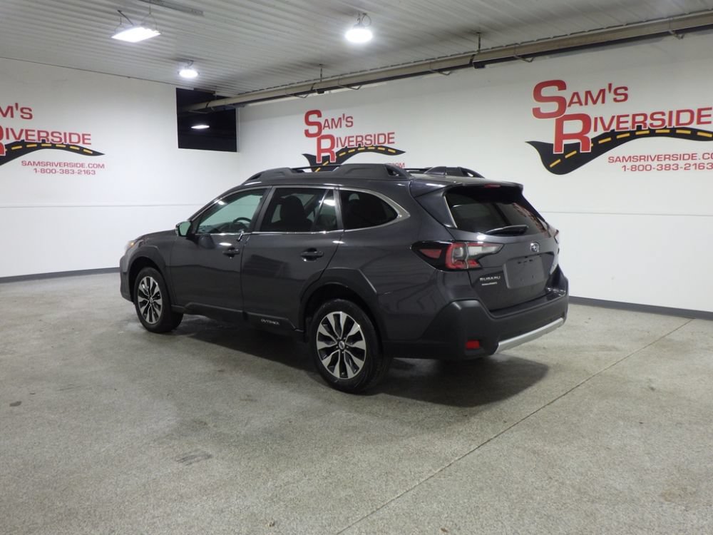 Used 2024 Subaru Outback Limited AWD/4WD image 2