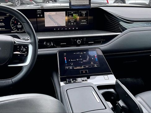 Used 2025 INFINITI QX80 Pure image 9