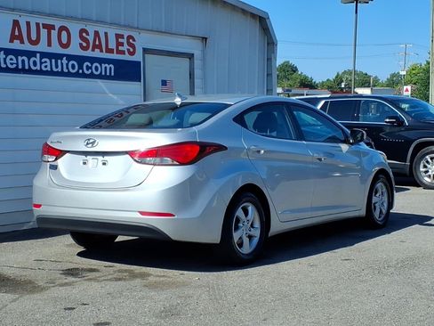Used 2014 Hyundai Elantra SE FWD image 3