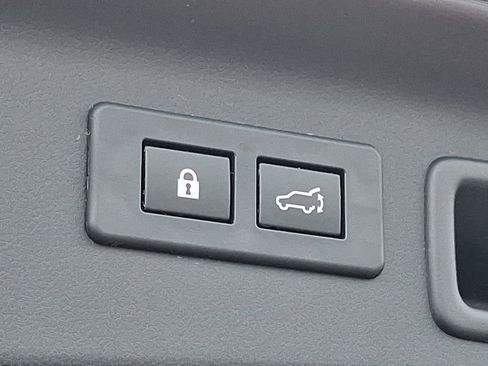 Certified 2025 Subaru Forester Limited image 29