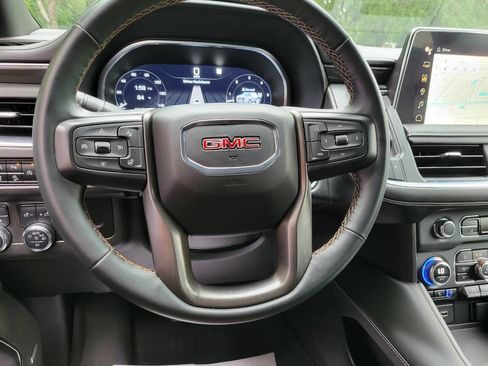 Used 2023 GMC Yukon XL AT4 image 29