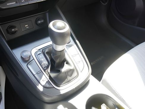 Used 2022 Hyundai Kona SEL w/ Cargo Package image 28