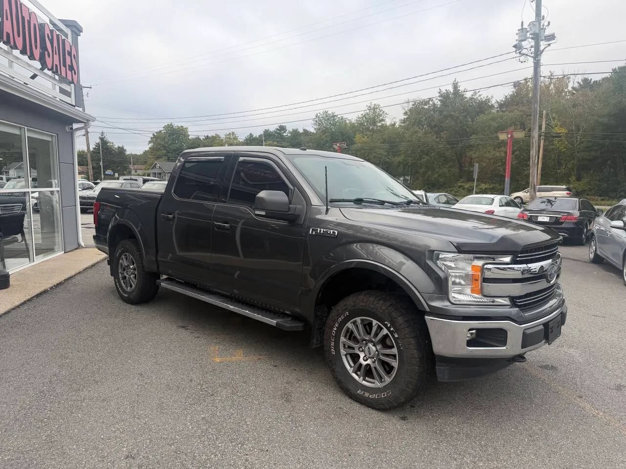 Used 2018 Ford F150 Lariat w/ Equipment Group 501A Mid AWD/4WD image 2
