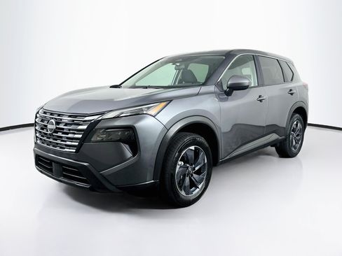 Used 2026 Nissan Rogue SV FWD image 3