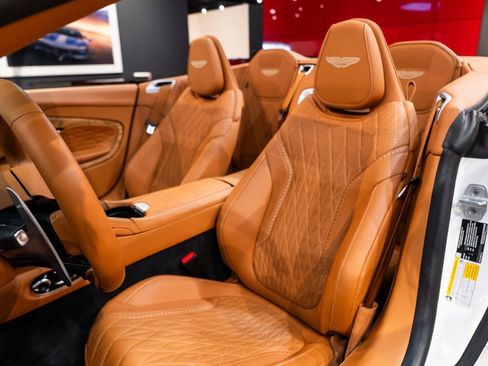 Used 2024 Aston Martin DB12 Convertible image 4