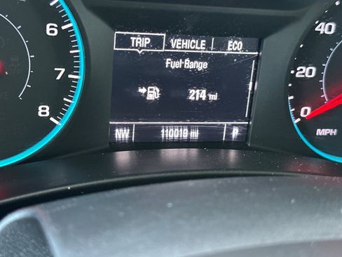 Used 2018 Chevrolet Equinox LS FWD image 18