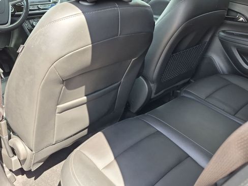 Used 2018 Buick Encore Essence FWD image 18