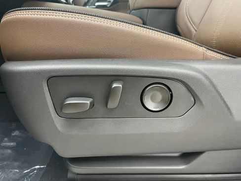 New 2026 Chevrolet Tahoe High Country w/ LPO, Illumination Package AWD/4WD image 10