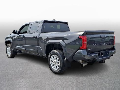 Used 2025 Toyota Tacoma SR5 AWD/4WD image 6