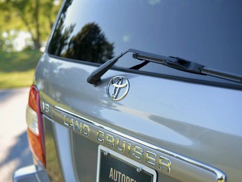 Used 2007 Toyota Land Cruiser AWD/4WD image 50