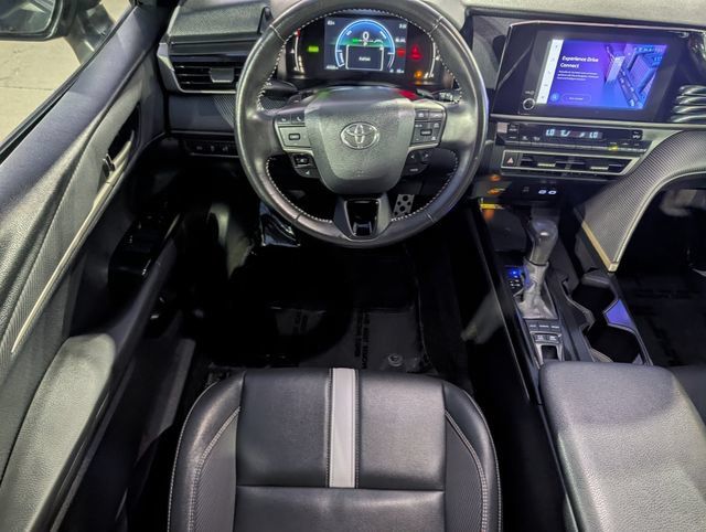 Used 2025 Toyota Camry SE FWD image 12
