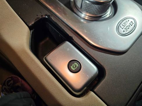 Used 2016 Land Rover LR4 HSE image 24