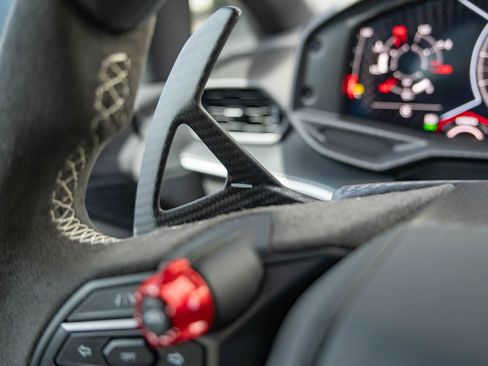 Used 2025 Lamborghini Revuelto image 14