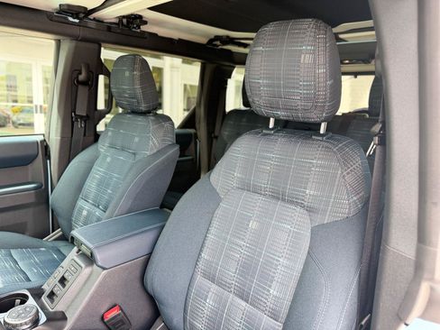 Used 2025 Ford Bronco Heritage Edition AWD/4WD image 30