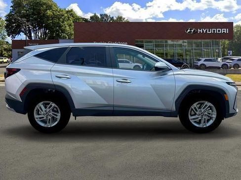 New 2026 Hyundai Tucson SE image 9