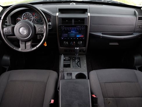 Used 2012 Jeep Liberty Sport w/ Popular Equipment Group AWD/4WD image 2