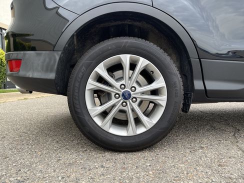 Used 2018 Ford Escape SE FWD image 22
