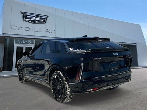 Used 2024 Cadillac Lyriq Tech image 5
