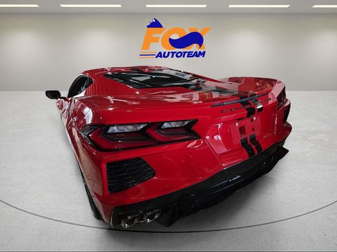 Used 2022 Chevrolet Corvette Stingray Preferred Cpe w/ 2LT RWD image 3