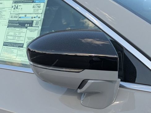 Used 2025 INFINITI QX60 Luxe w/ Black Edition image 10