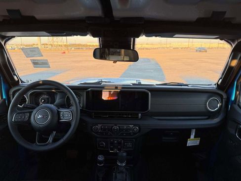 New 2025 Jeep Gladiator Sport image 23