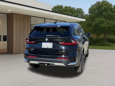 Used 2025 BMW X1 xDrive28i w/ Technology Package image 7
