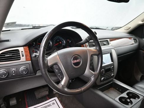 Used 2014 GMC Yukon SLT w/ SLT-2 Equipment Package AWD/4WD image 14