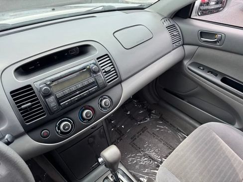 Used 2005 Toyota Camry LE FWD image 21