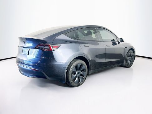 Used 2024 Tesla Model Y Long Range image 9