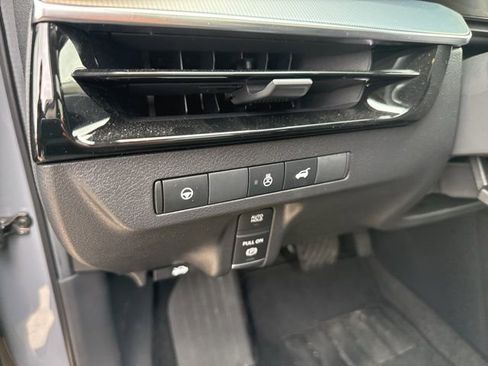 Used 2025 Nissan Murano SL image 18