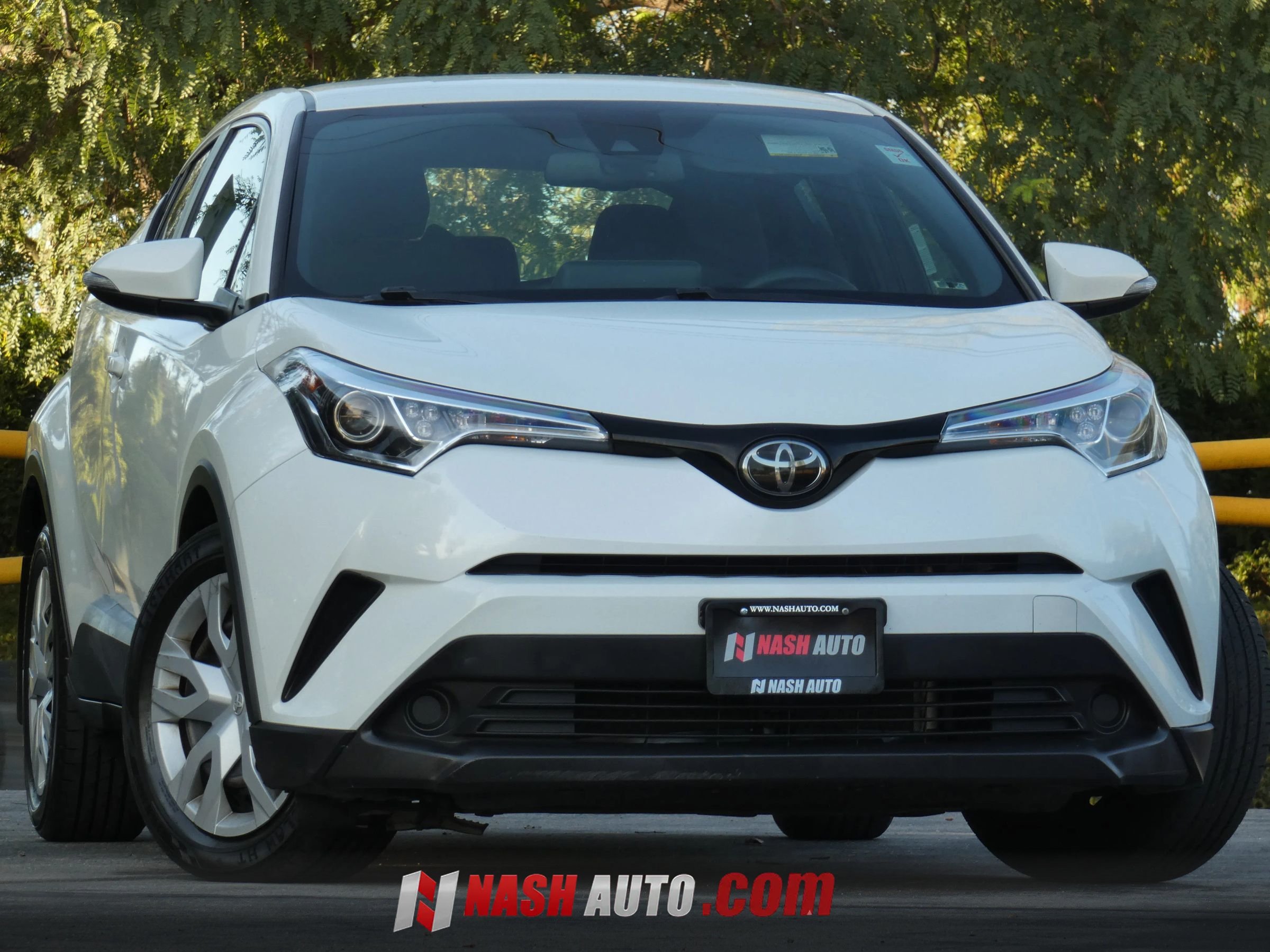 Used 2019 Toyota C-HR LE FWD image 1
