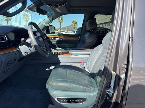 Used 2022 Jeep Grand Wagoneer Series II w/ Convenience Group III image 15