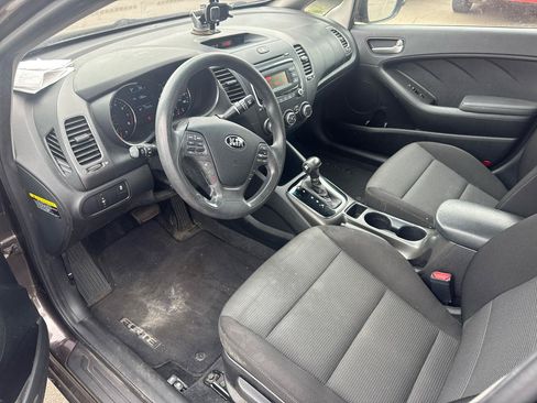 Used 2018 Kia Forte LX FWD image 9