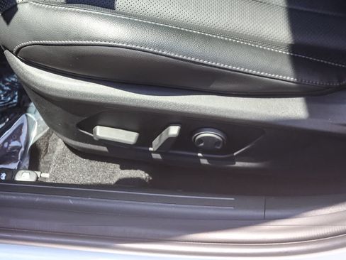 Certified 2023 Hyundai Elantra Limited FWD image 27