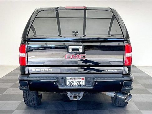Used 2016 GMC Sierra 2500 Denali w/ Duramax Plus Package AWD/4WD image 3