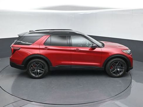 Certified 2025 Ford Explorer ST AWD/4WD image 48