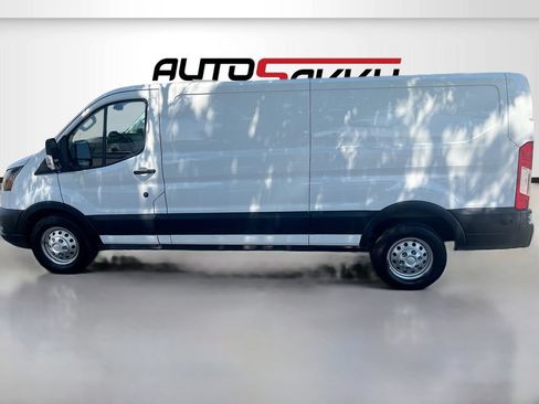 Used 2024 Ford Transit 250 Low Roof AWD image 4