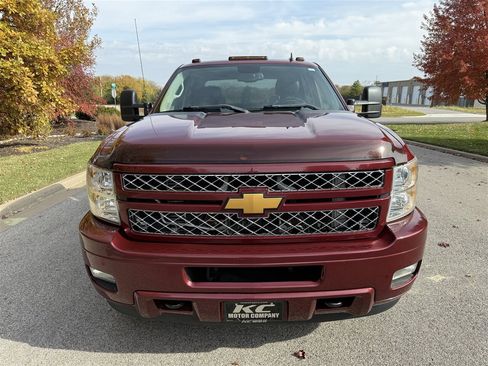 Used 2013 Chevrolet Silverado 2500 LTZ w/ LTZ Plus Package image 3