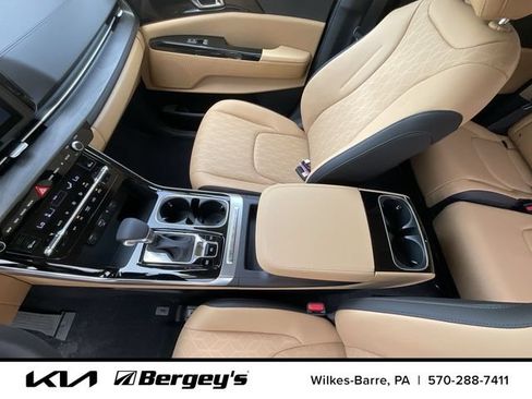 Certified 2024 Kia Carnival EX FWD image 15