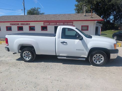 Used 2011 GMC Sierra 1500 W/T RWD image 2