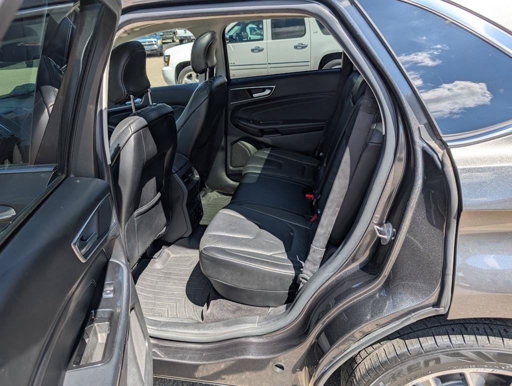 Used 2016 Ford Edge Titanium w/ Equipment Group 302A AWD/4WD image 15