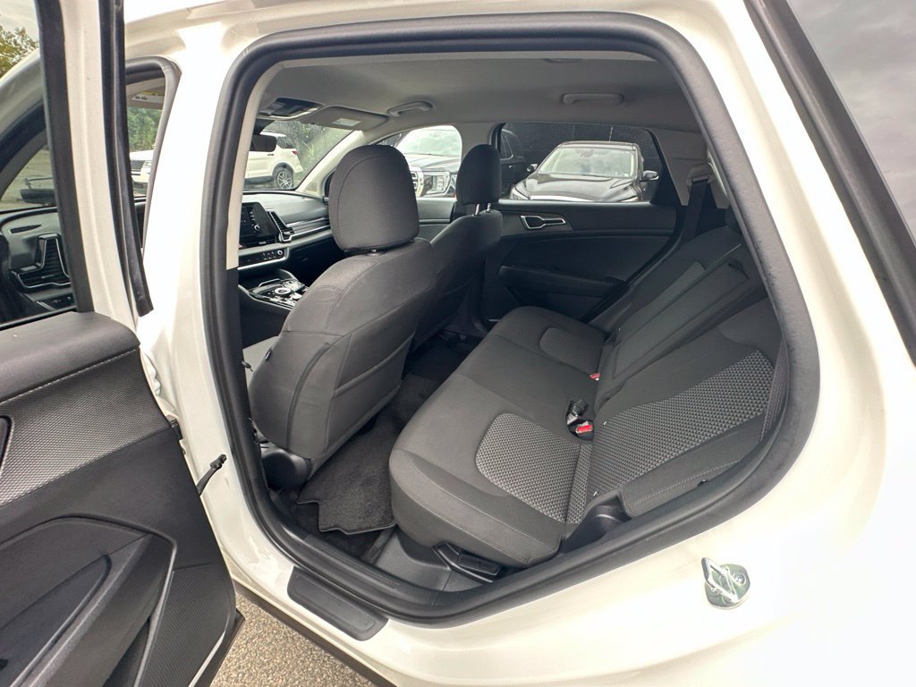 Used 2023 Kia Sportage LX AWD/4WD image 23