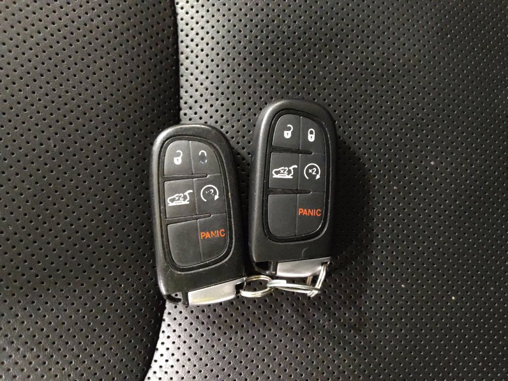 Used 2021 Jeep Cherokee Limited AWD/4WD image 32