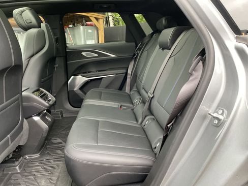 Used 2024 Cadillac Lyriq Luxury w/ LPO, Floor Liner Package AWD/4WD image 17
