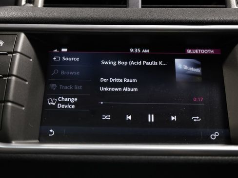 Used 2018 Land Rover Range Rover Evoque SE AWD/4WD image 47