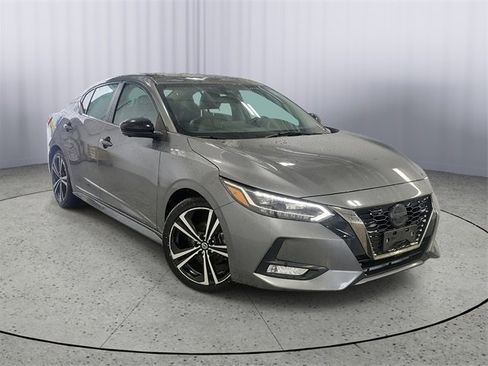 Used 2022 Nissan Sentra SR w/ SR Premium Package image 1