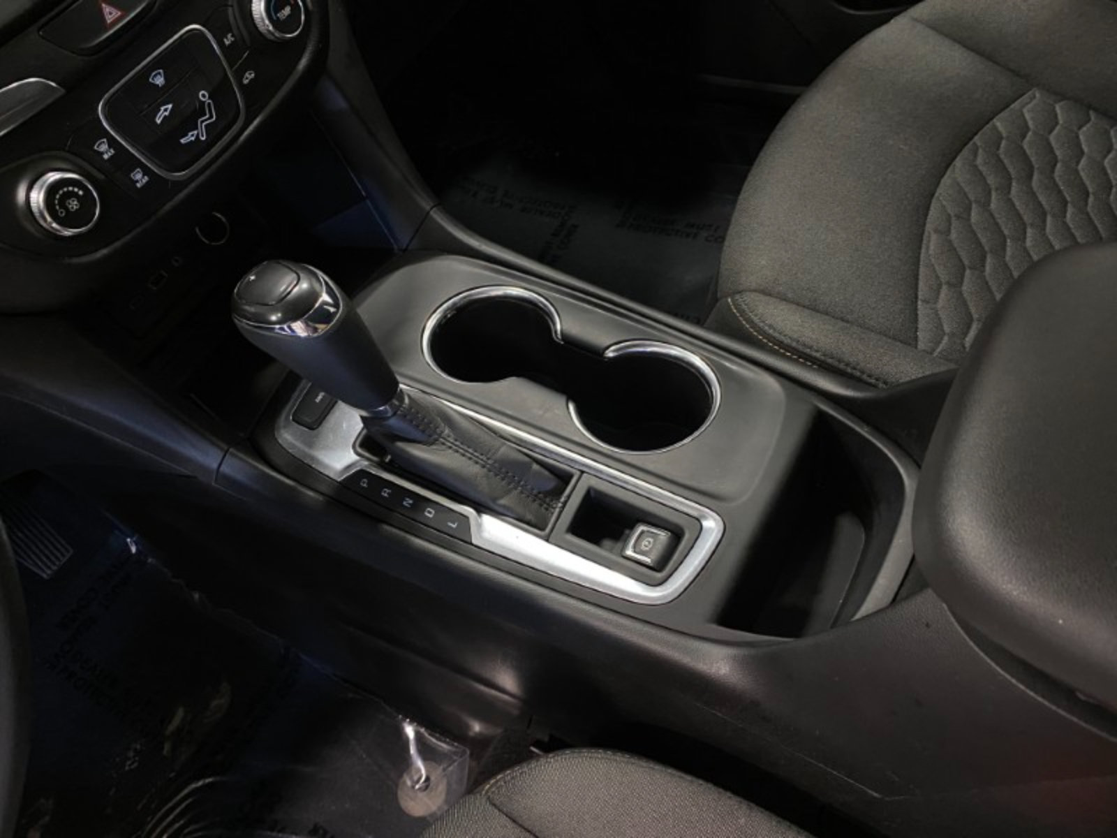 Used 2020 Chevrolet Equinox LT AWD/4WD image 40