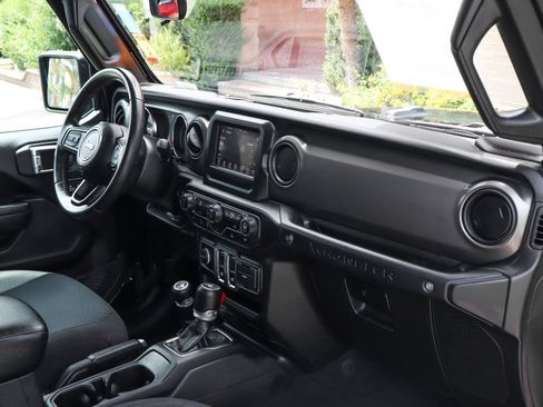 Used 2022 Jeep Wrangler Sport AWD/4WD image 41