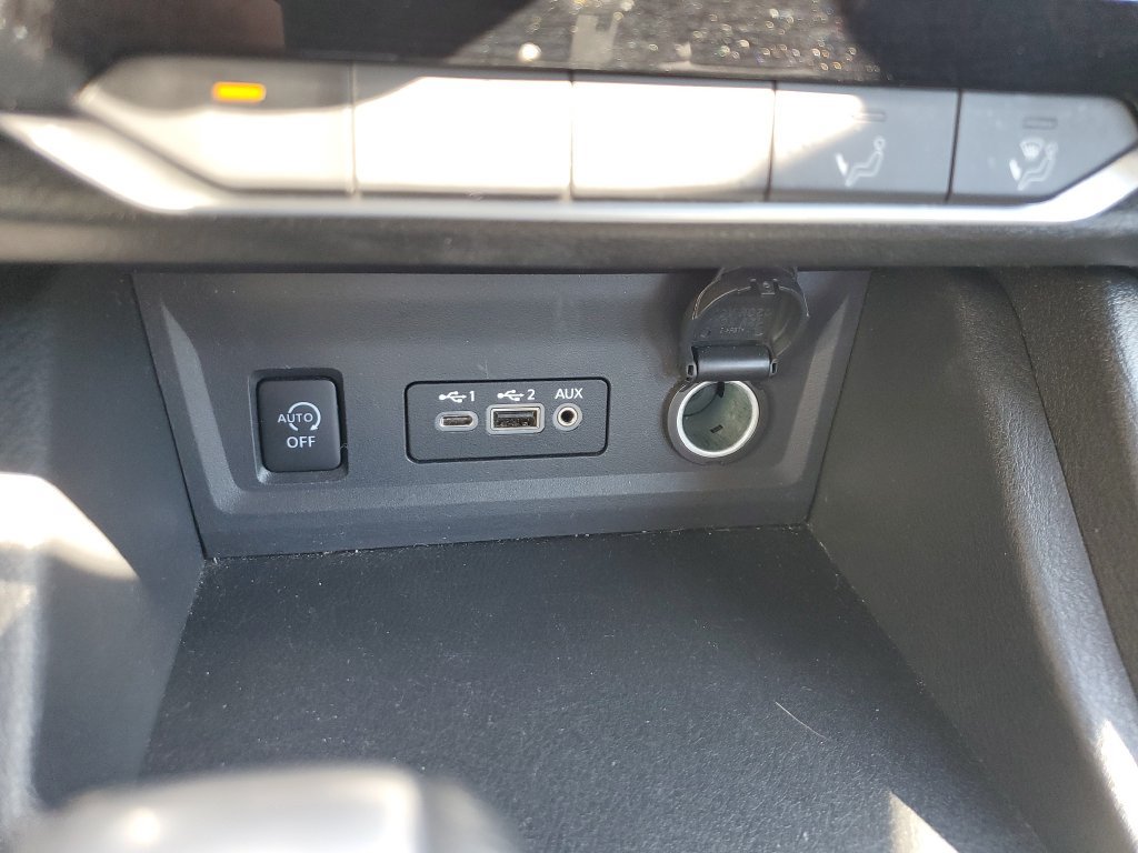 Used 2025 Nissan Sentra SV FWD image 23